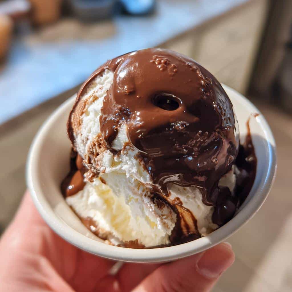 homemade chocolate magic shell - detail 1